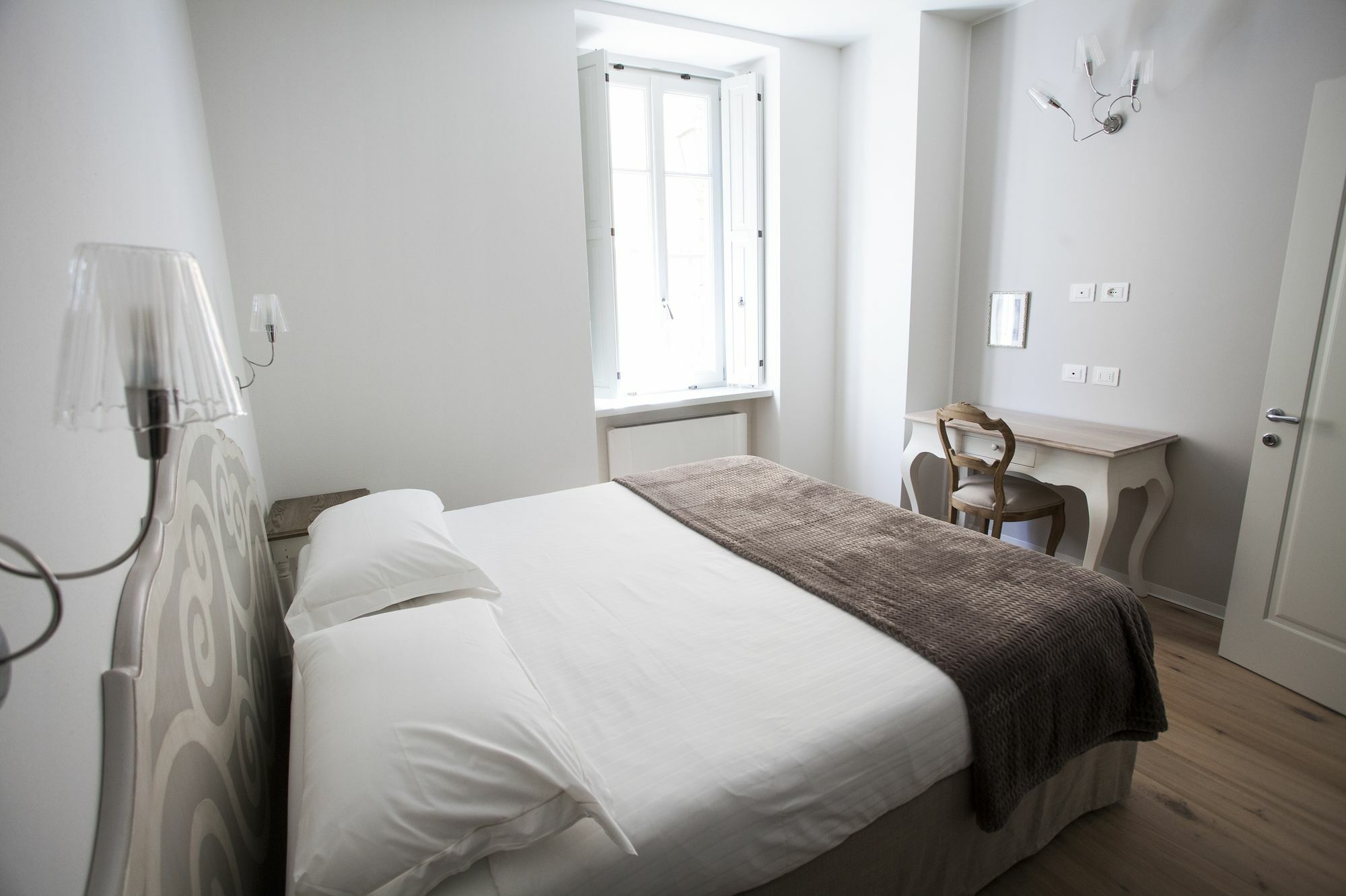 آركو Villa Italia Luxury Suites And Apartments المظهر الخارجي الصورة